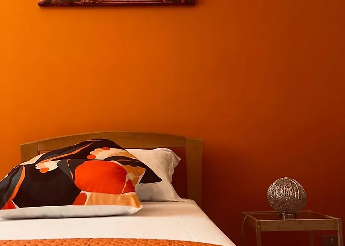 فندق مبيت وإفطار Lary 4*