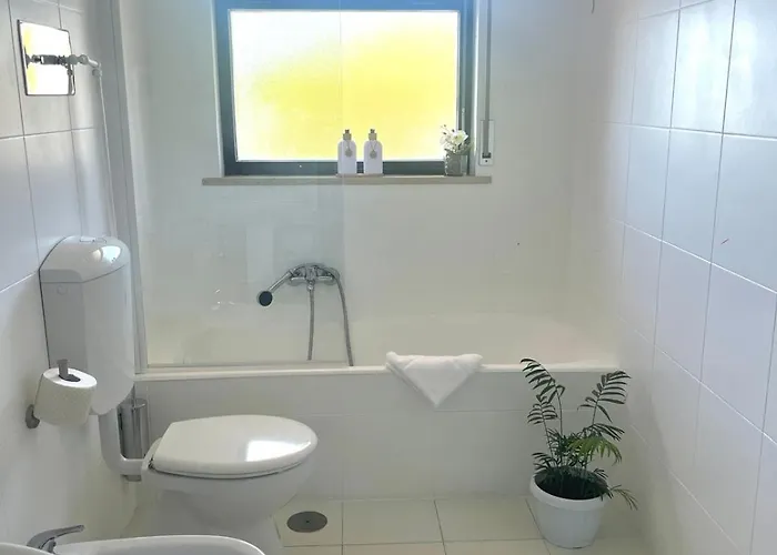 Lary فندق مبيت وإفطار